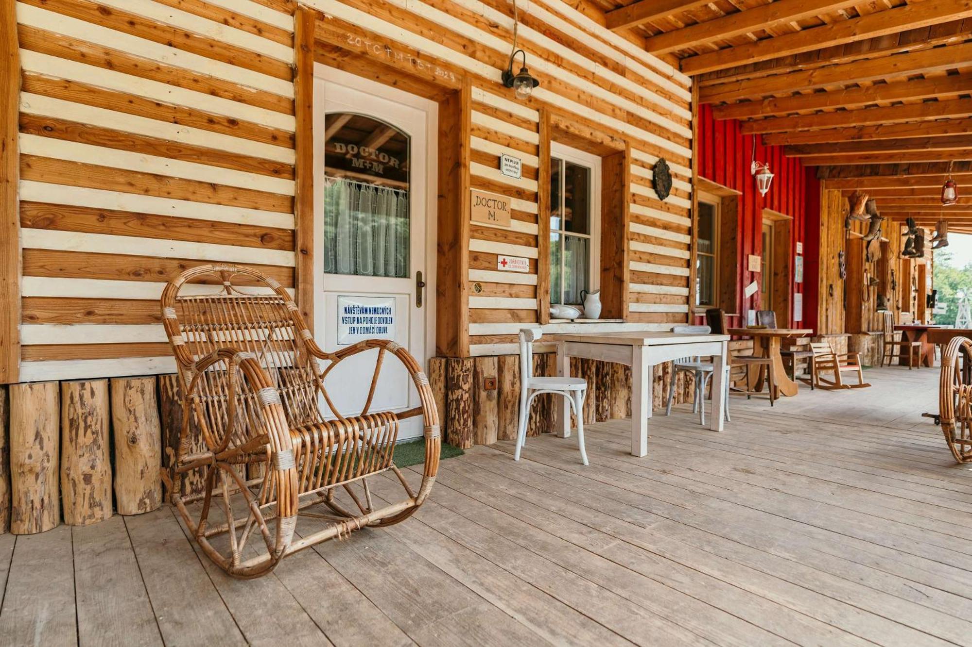 Ranch 13 - Western A Kone Nemsova ห้อง รูปภาพ