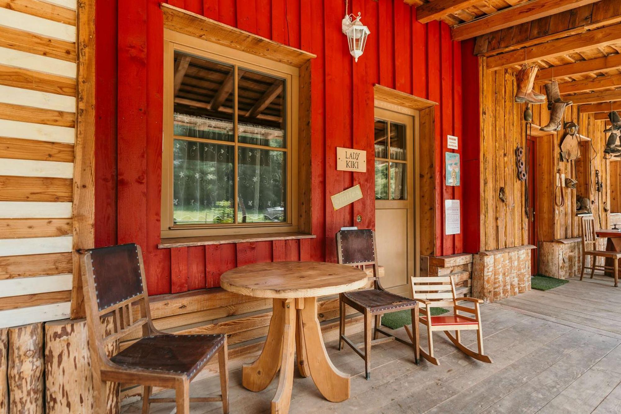 Ranch 13 - Western A Kone Nemsova ห้อง รูปภาพ